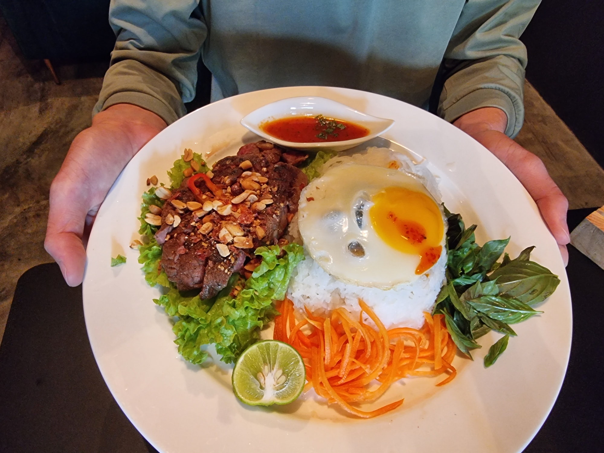 Grilled beef rice, modern Vietnamese cuisine